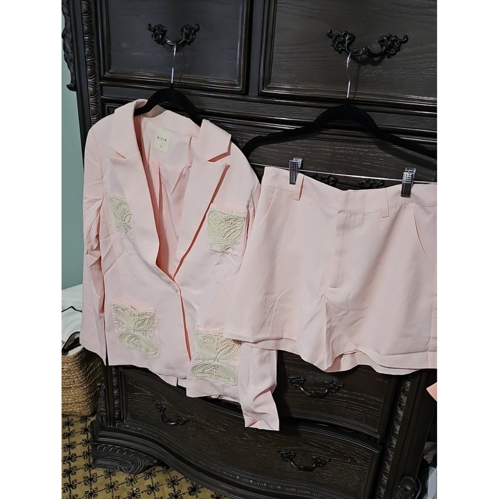 RIVIR Pink Short Suit Set Butterfly Lace Applique Blazer Shorts AO266S Small